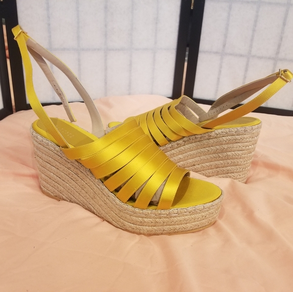 Barneys New York  Wedges - Picture 2 of 6